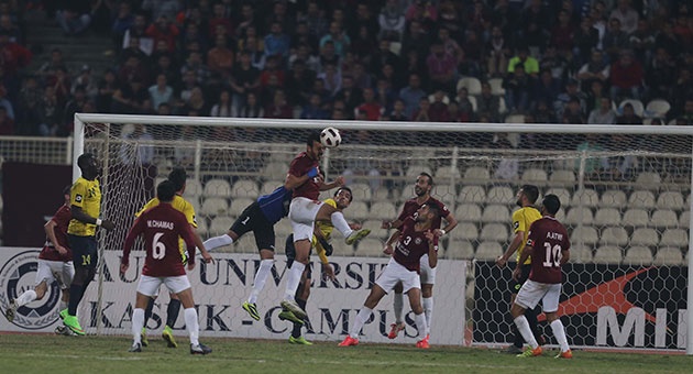 بالصور : فوز النجمة على العهد 1-0