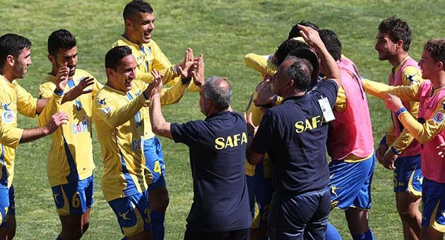 بطولة لبنان : فوز الصفاء على الانصار بالصور ...