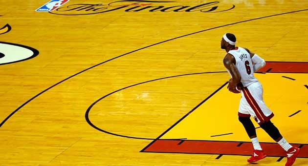nba_13_6_630 NBA : سان انطونيو سبيرز على بُعد خطوة من اللقب