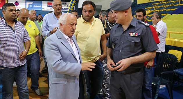 riyadi_16_6__630 بالصور : القوى الامنية اللبنانية تمنع اقامة مباراة كرة سلة