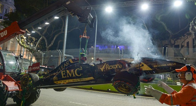 f1_20_9_630 هامليتون الاسرع في الجولة الثانية من تجارب جائزة سنغافورة