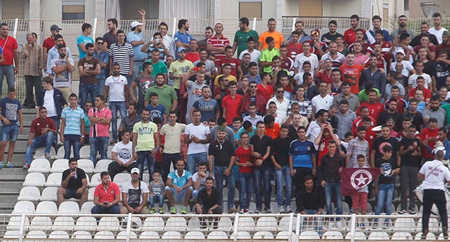 nejmeh_21_10_630 النجمة يقابل شباب الساحل خلف ابواب موصدة بوجه الجمهور