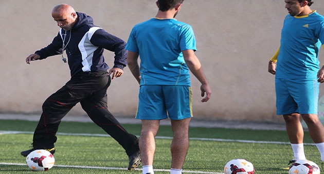ahed_13_3_630 بالصور : العهد المتصدر يستعد للقاء السلام زغرتا
