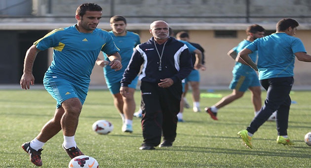 ahed_13_5_630 بالصور : العهد المتصدر يستعد للقاء السلام زغرتا