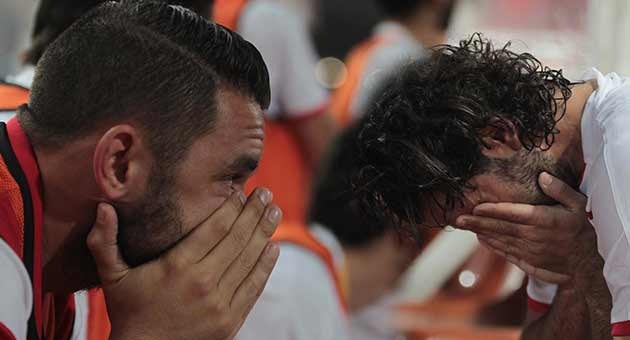 lary_6_32_630 الصحف اللبنانية : الخروج المر من تصفيات آسيا