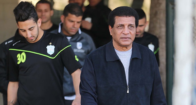 farouk_24_3_3_630 بالصور : فاروق جعفر في تمارين نادي الانصار