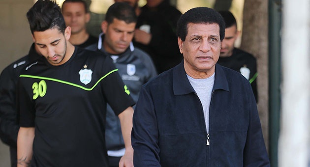 farouk_26_3_630_01 الانصار اقال مدربه المصري بعد يومين من استلام مهامه