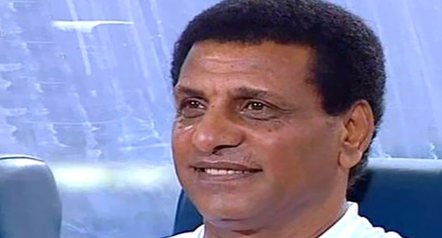 farouk_630 فاروق جعفر مدرباً لنادي الانصار