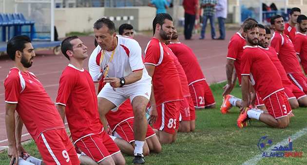 بالصور  : تمارين منتخب لبنان لكرة القدم في حضور المحترفين 