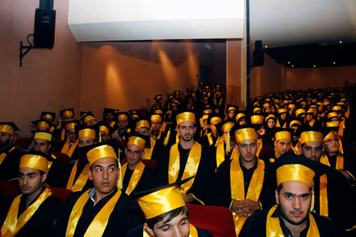 حفل تخريج طلاب معهد الأفاق