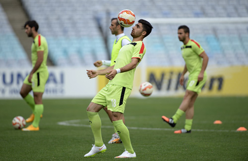 كأس آسيا : استعدادات ايران وقطر للمواجهة المرتقبة بينهما 
