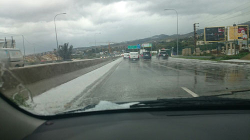 لبنان يستقبل العاصفة (زينة 2015 )