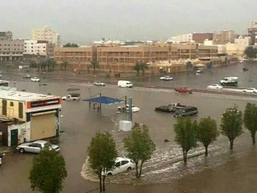 مدينة جدة السعودية تغرق بالأمطار