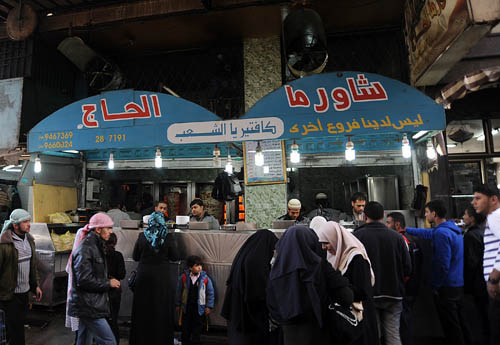 سوقُ الزاوية بغزة .. نمطٌ تراثيٌ رائع