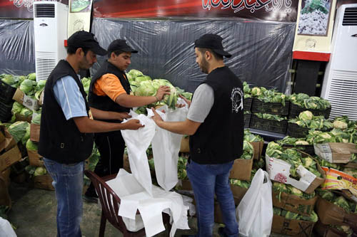 مشروع (الجار ثم الدار) لتقديم وجبات الإفطار للمحتاجين