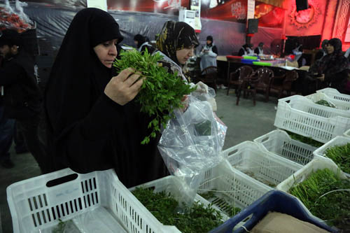 مشروع (الجار ثم الدار) لتقديم وجبات الإفطار للمحتاجين