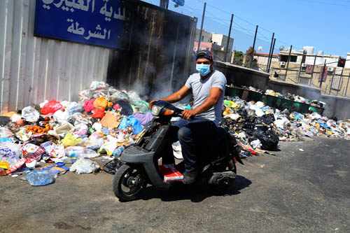 الضاحية الجنوبية تزيل نفاياتها من الشوارع