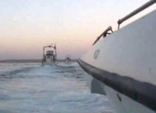 إيران تبدأ مناورات الولاية - 94 البحرية