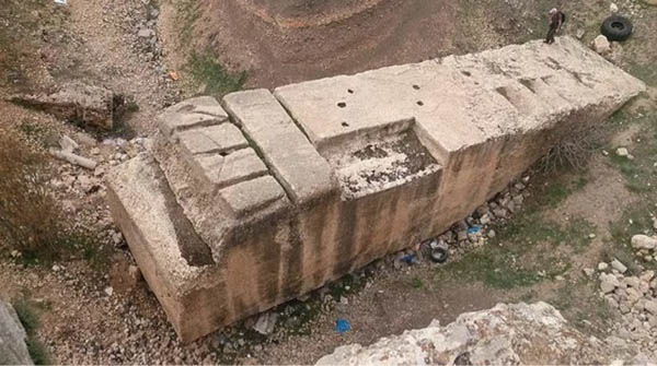 حجارة بعلبك الضخمة!