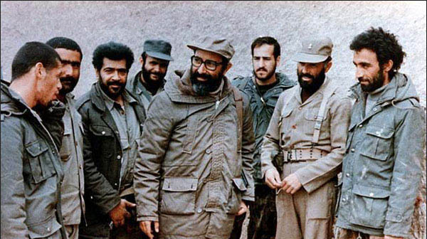 صور من حياة القائد الشهيد مصطفى شمران