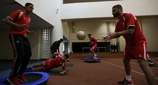 بالصور : تمارين منتخب لبنان استعداداً لمباراة تايلند