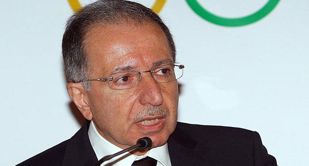 همام يزور الاتحاد الدولي لكرة الطائرة 