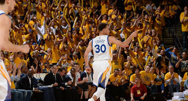NBA : غولدن ستايت يدرك التعادل مع كليفلاند