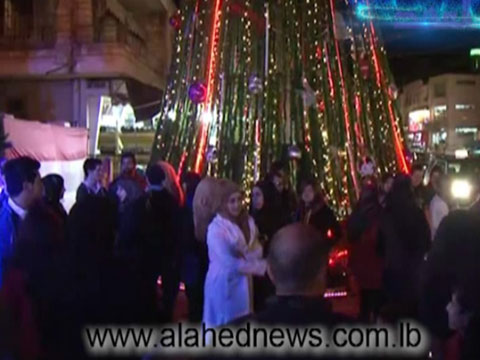 اضاءة شجرة الميلاد في مدينة النبطية