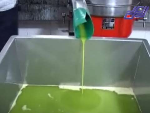 تصنيع زيت الزيتون من اشهر الصناعات في صيدا
