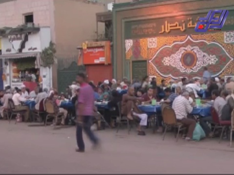 &rsquo;&rsquo;موائد الرحمان&rsquo;&rsquo; عمل خيري رمضاني في مصر