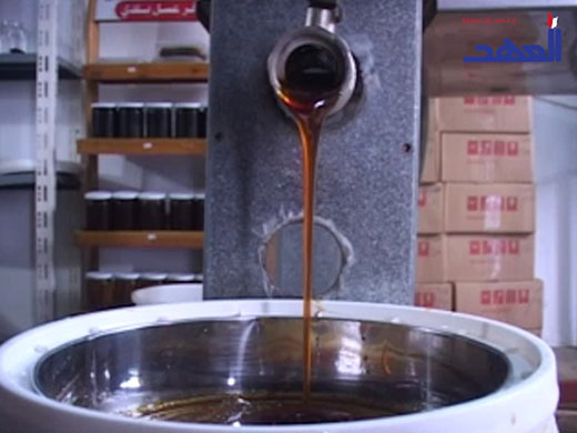 هكذا يصنع الدبس في البقاع الغربي