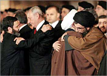 تباشير أيار تلوح في سماء معتقل ’1391’
