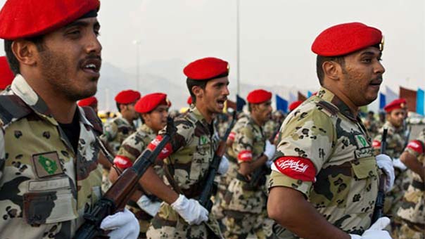 بالصور - &rsquo;السعوديون&rsquo; يرتدون زي &rsquo;الحرس الثوري الإيراني&rsquo;!