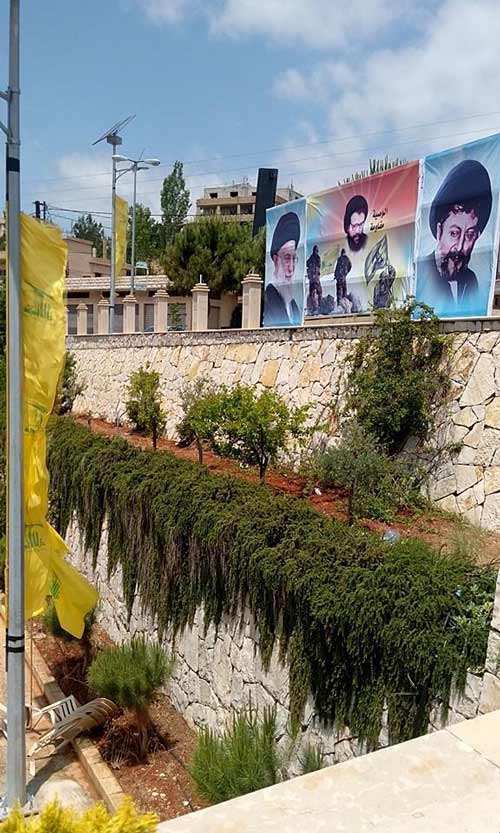 بالصور : حزب الله يستكمل التحضيرات للاحتفال المركزي بعيد المقاومة والتحرير في النبي شيت غداً