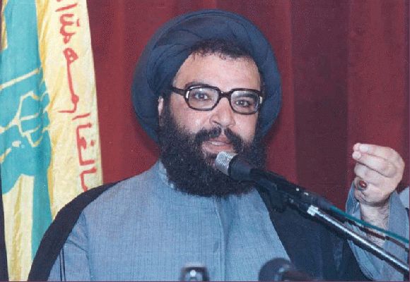 كميل عباس الموسوي يكتب الى والده:
ستبقى المقاومة في أعيننا