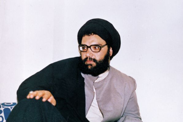كميل عباس الموسوي يكتب الى والده:
ستبقى المقاومة في أعيننا