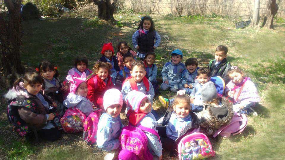 أول أيام الربيع في لبنان: الى  الحياة در...