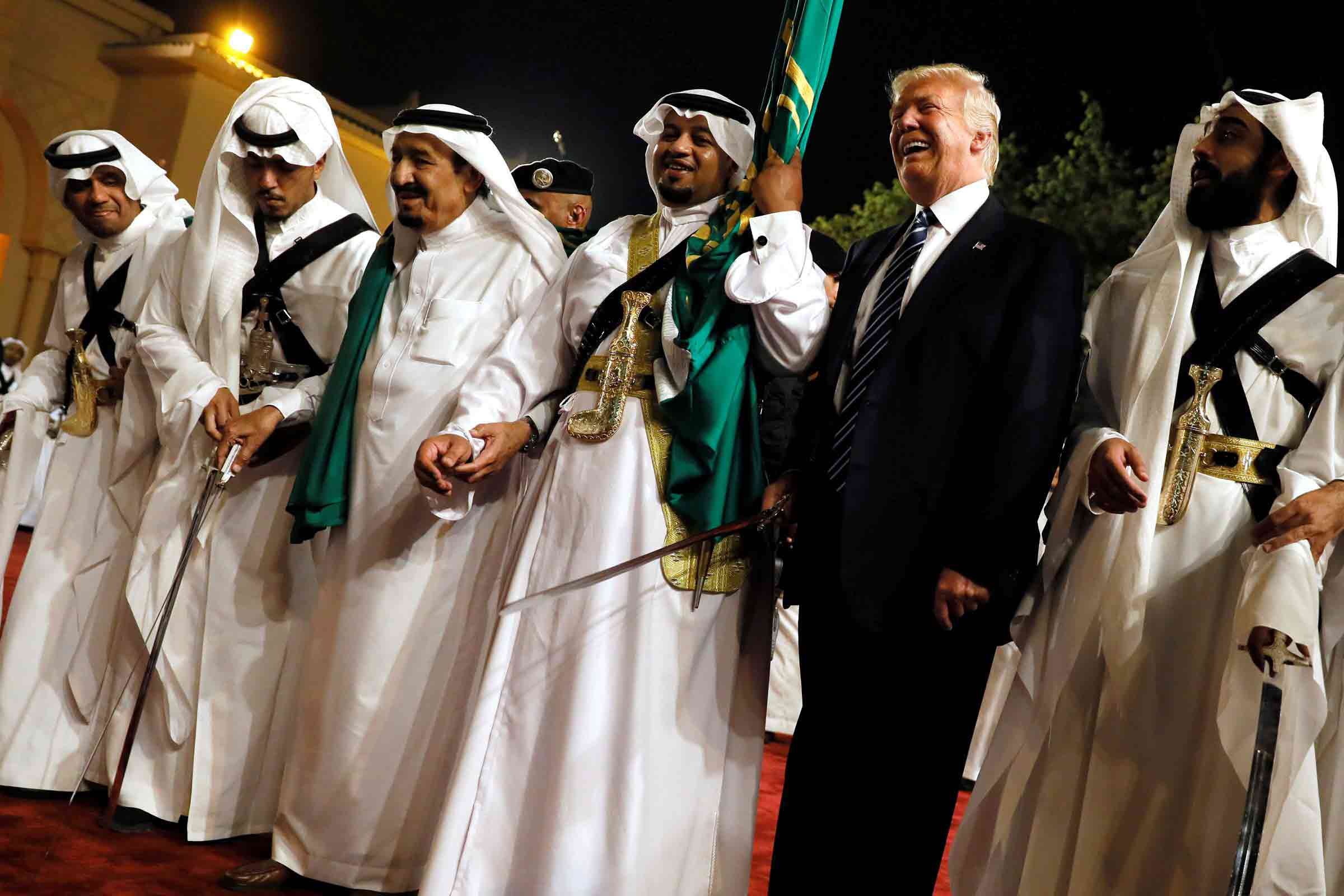 الخلافات السعودية - القطرية والاستثمار الأميركي المتصاعد في أبقار الخليج