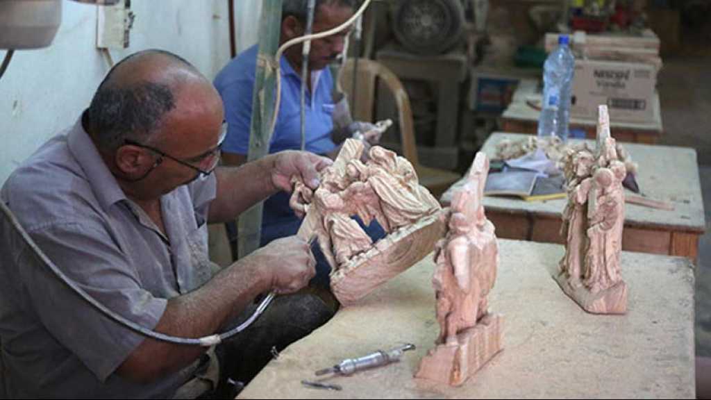  أعياد الميلاد تُنعش صناعة التحف الخشبية في بيت لحم