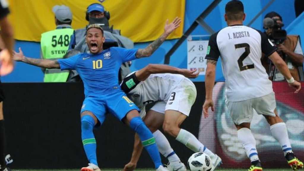 البرازيل تهزم كوستاريكا بهدفي كوتينيو ونيمار في الوقت القاتل