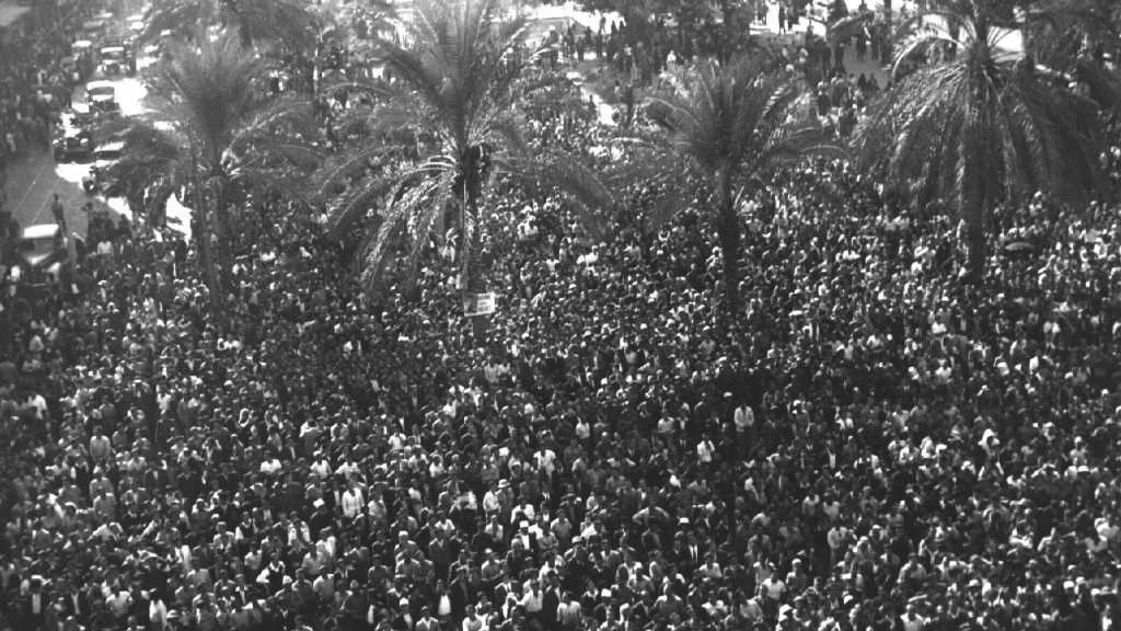 الحراك الشعبي بين الواقعي والإفتراضي