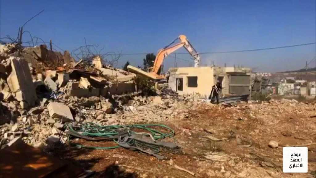 بالفيديو .. الاحتلال يجبر الفلسطينيين على هدم منازلهم بأيديهم!