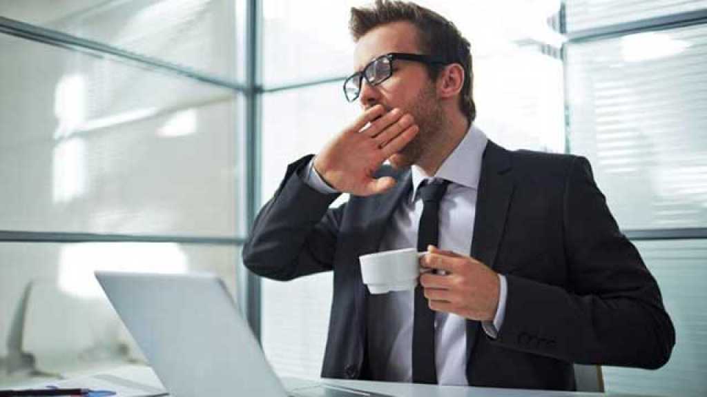أطعمة تشعرك بالنعاس أثناء العمل.. تجنبها!