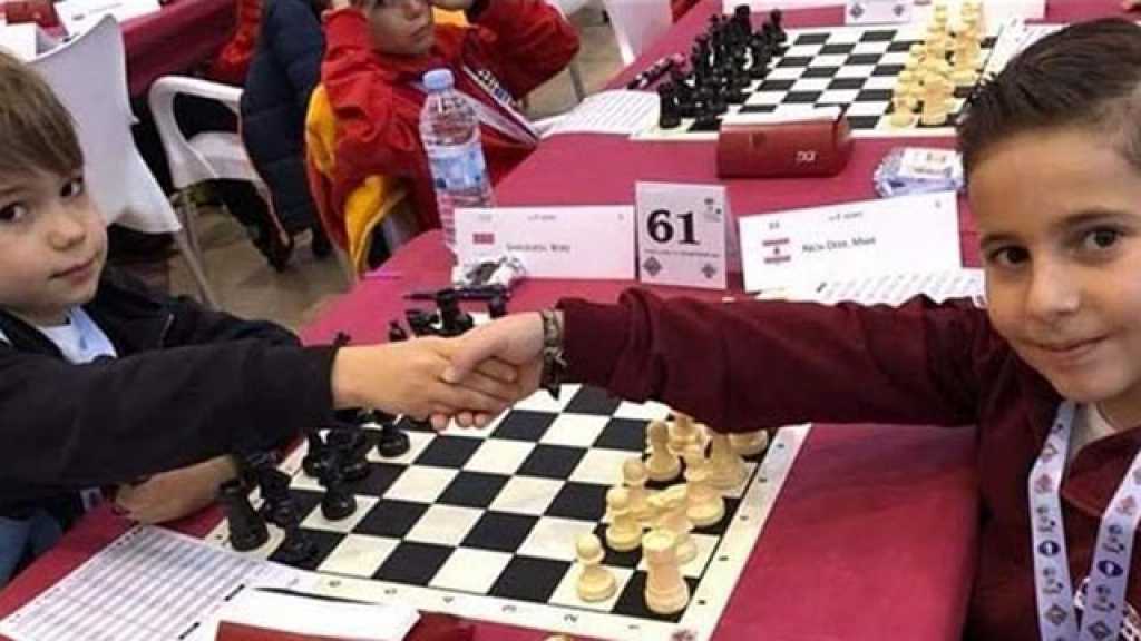 طفل لبناني يقاوم التطبيع في إسبانيا