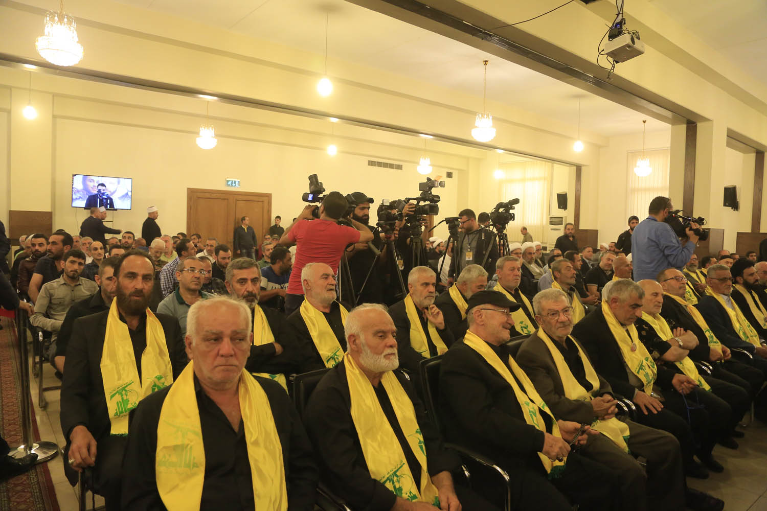 حزب الله يقيم حفلاً تأبينياً للحاجة أم عماد مغنية