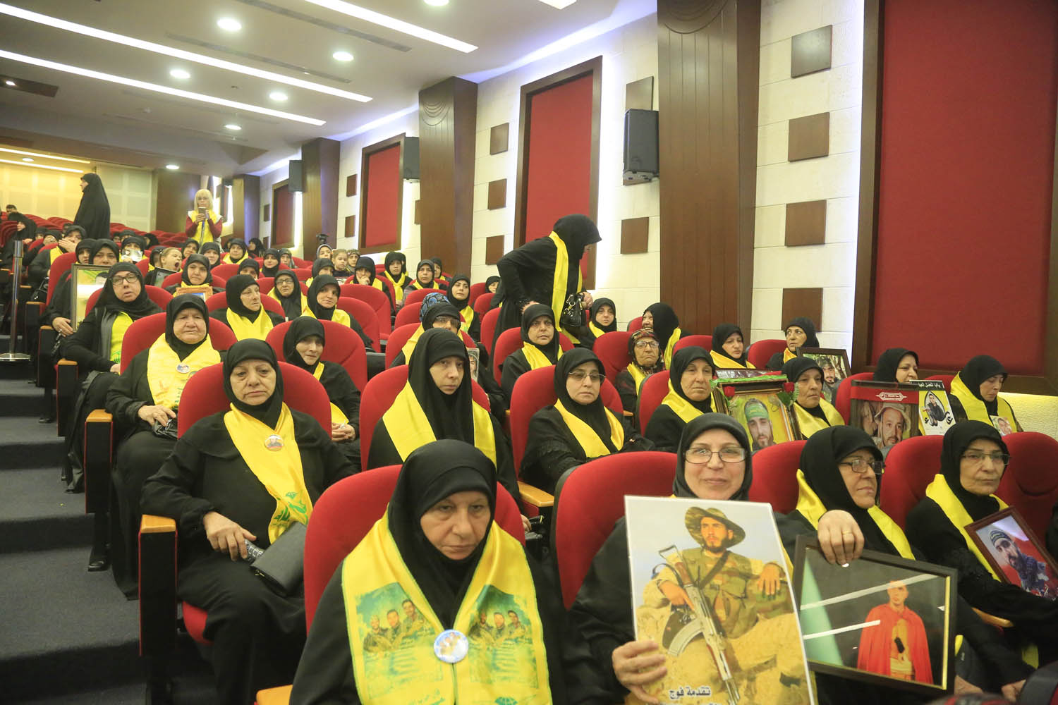 حزب الله يحيي مهرجان ’يوم الشهيد’ في مناطق مختلفة