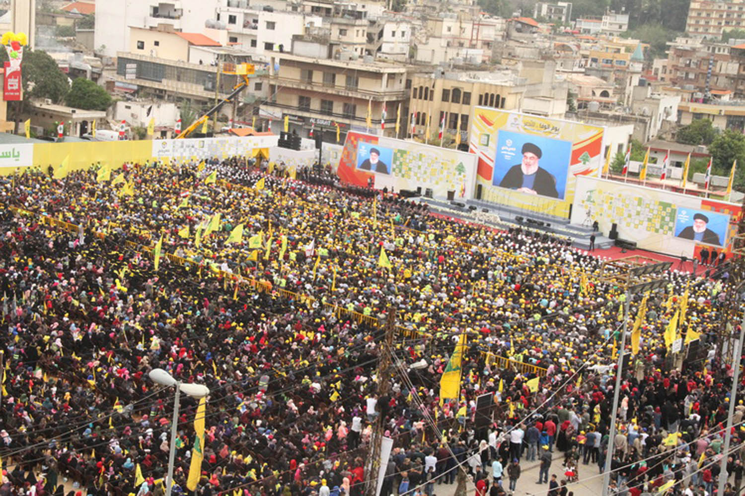 بالصور: مهرجان الوفاء للنصر في مدينة النبطية جنوب لبنان