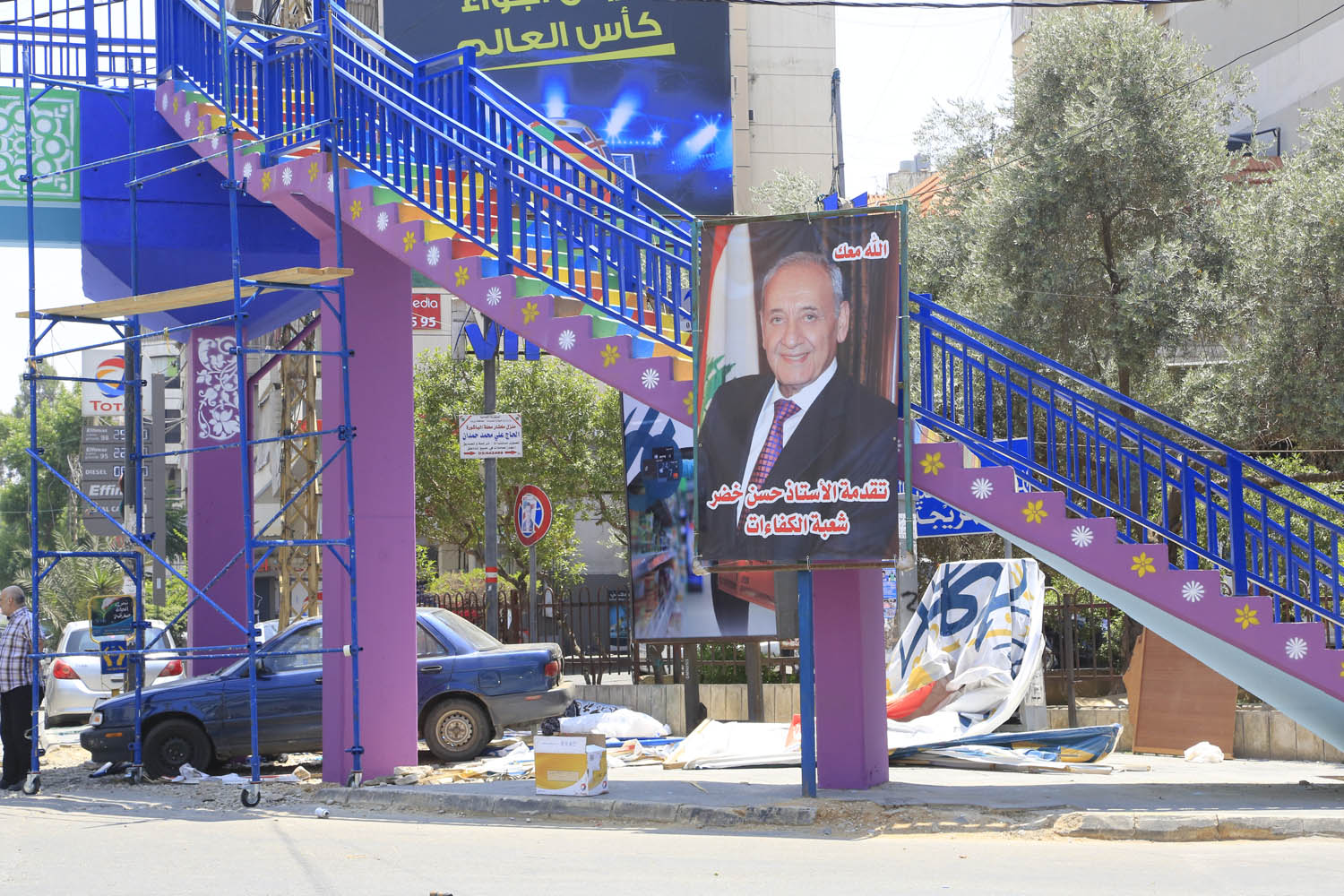 جسور الضاحية مزيّنة بالرسومات والألوان