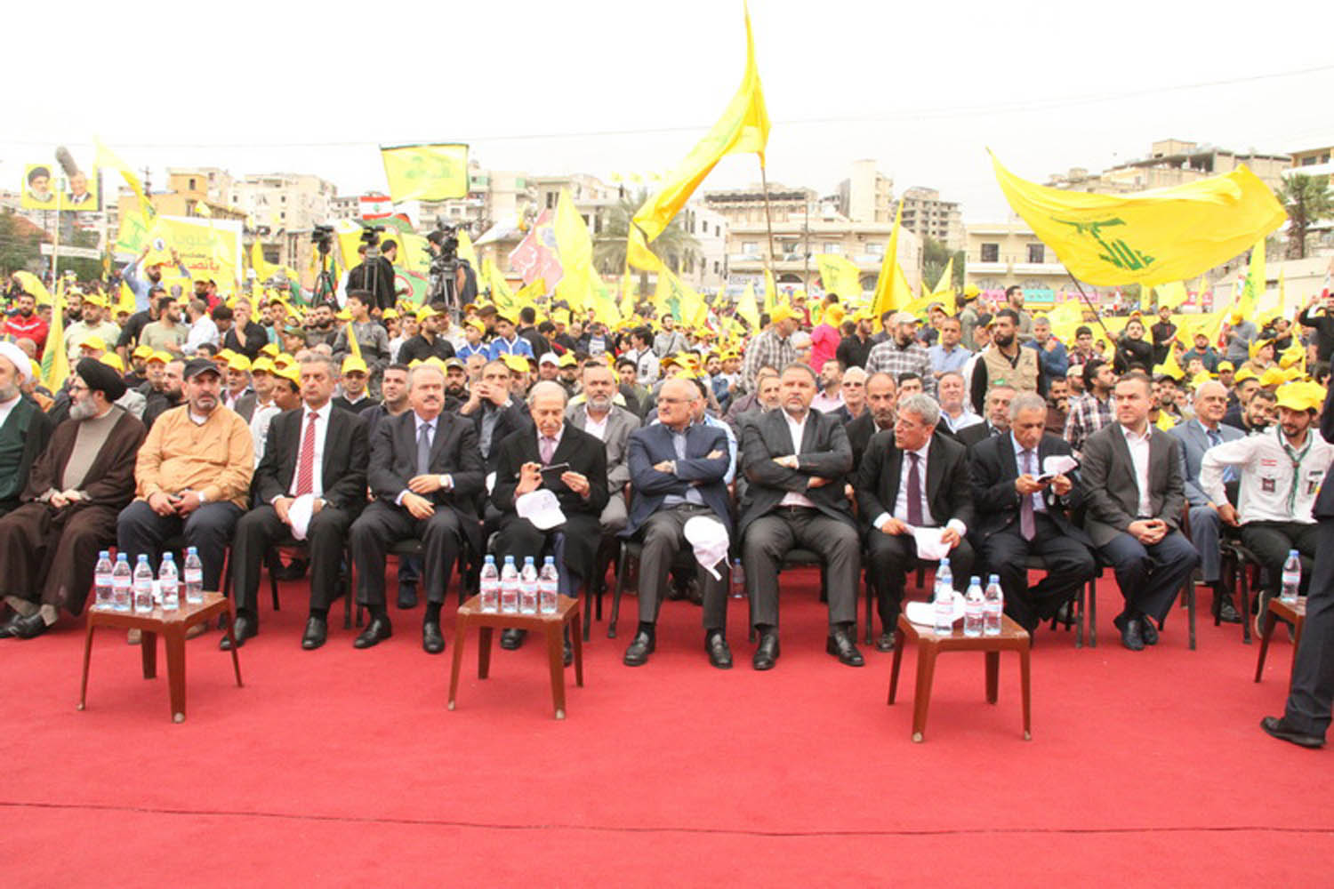 بالصور: مهرجان الوفاء للنصر في مدينة النبطية جنوب لبنان