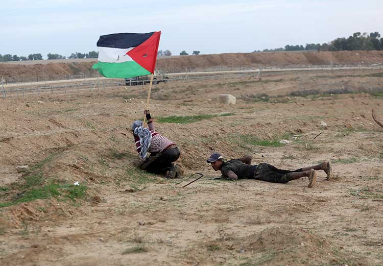 العلم الفلسطيني راية مسيرات العودة